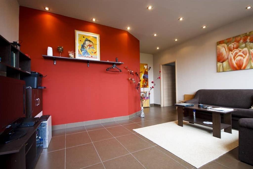 Penthouse Larry Apartament Bucureşti